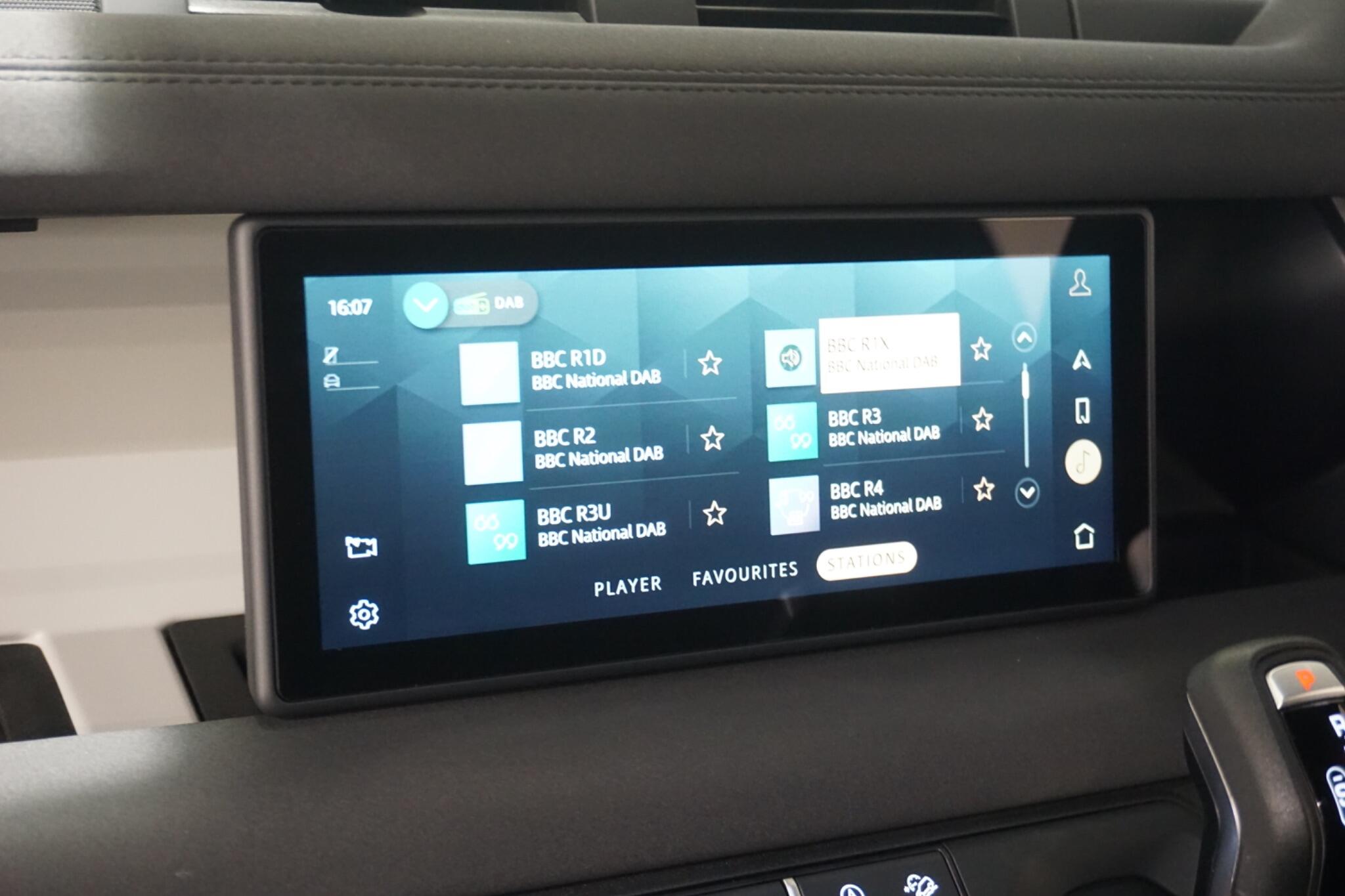 Land Rover Defender 90 3.0 D200 MHEV Hard Top SUV 3dr Diesel Auto 4WD SWB Euro 6 (s/s) (200 ps)